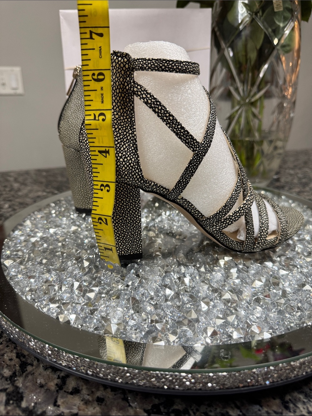 Jessica Simpson Black and Cream Textured Strappy Block Heel Sandal NEW 7 - Picture 12 of 15